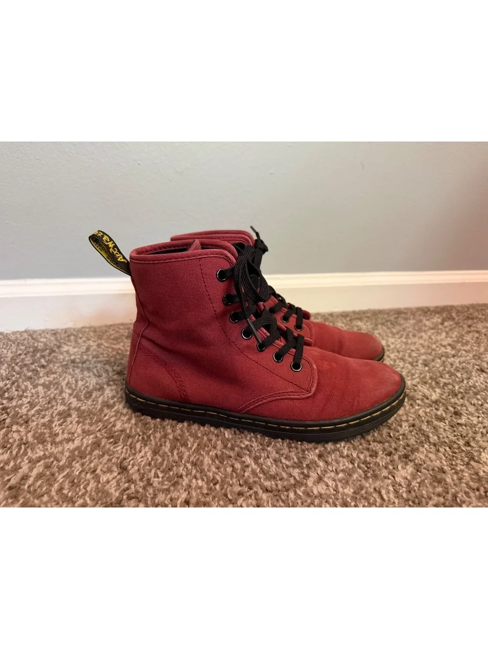 Dr. Martens Shoreditch High Top Boots Women’s 7